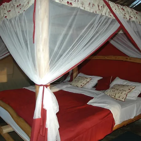 Maneaters Villa Tsavo Exterior photo