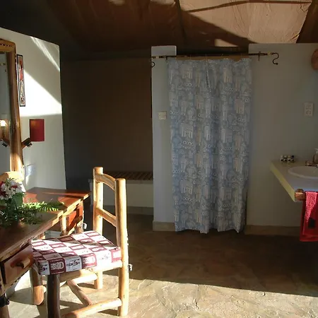 Maneaters Villa Tsavo Exterior photo