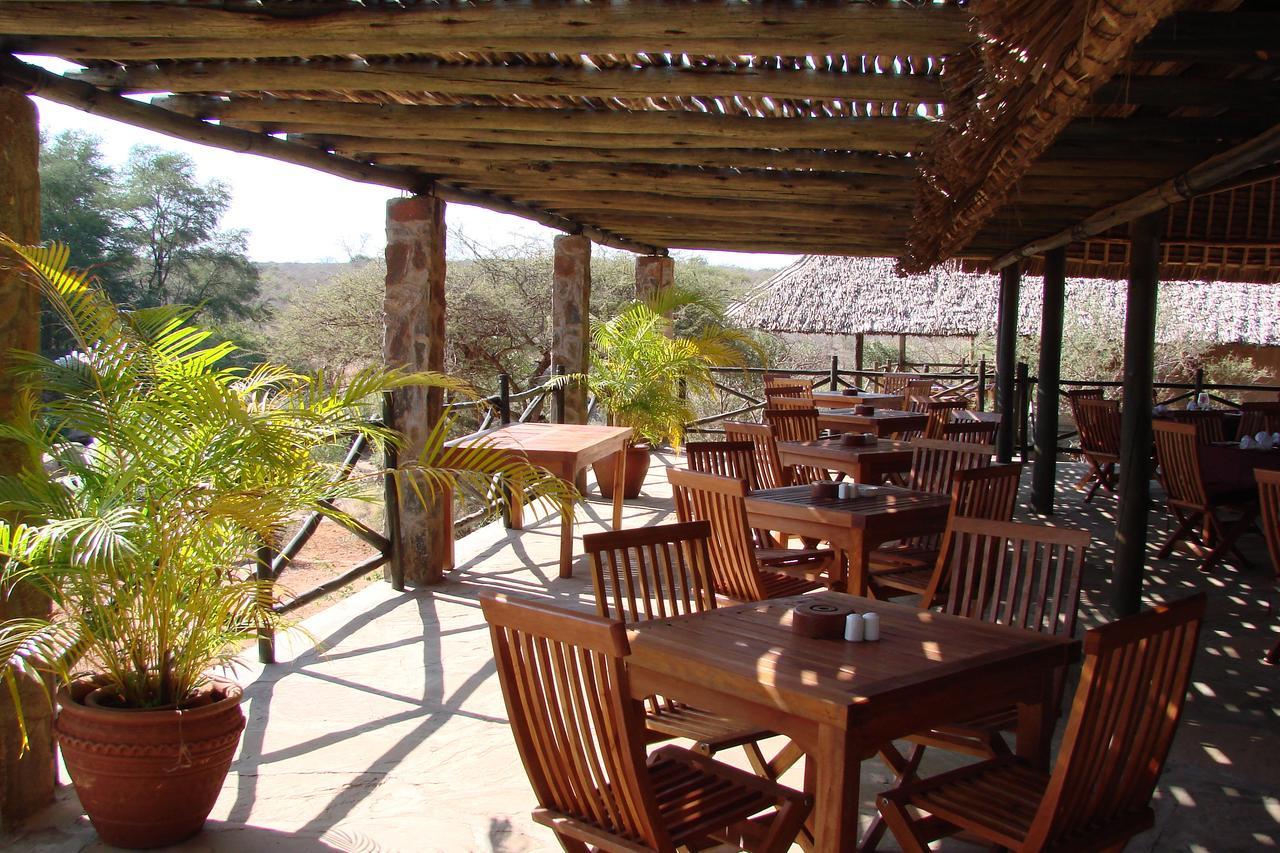 Lodge Maneaters Tsavo