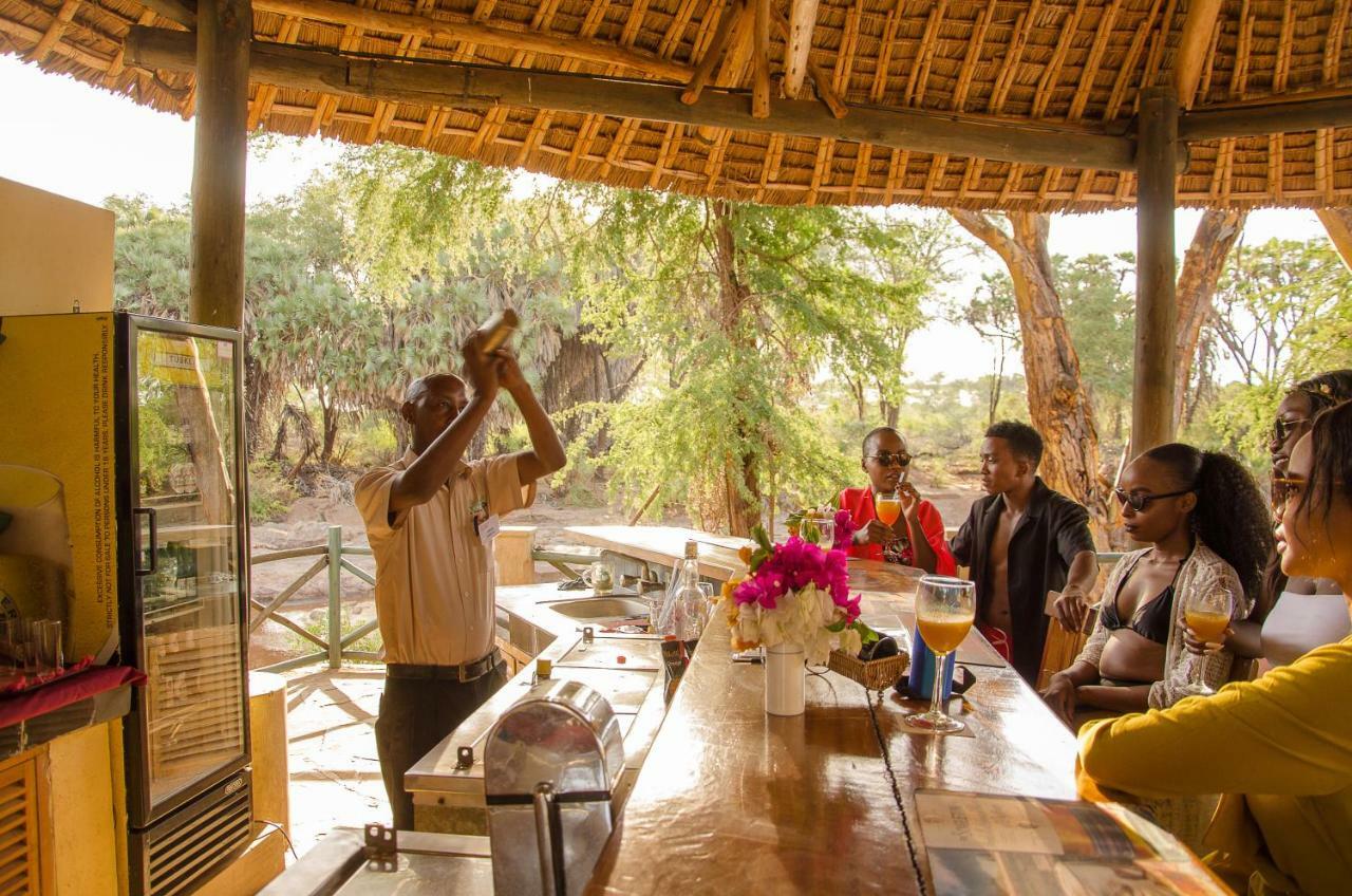 Lodge Maneaters Tsavo
